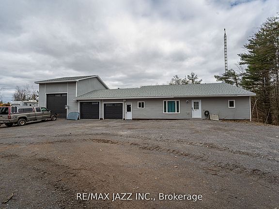 2nd image of 1167 Belmont Township 2 Line