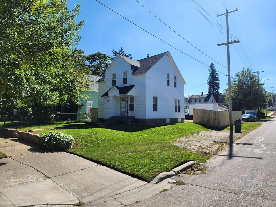 256 Dickinson St SW