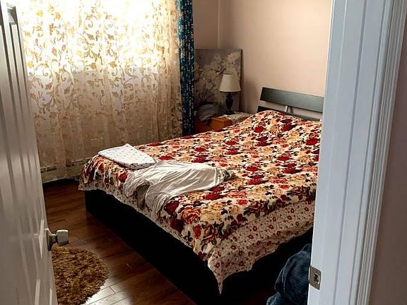 4th image of 8639 W Catherine Ave #2