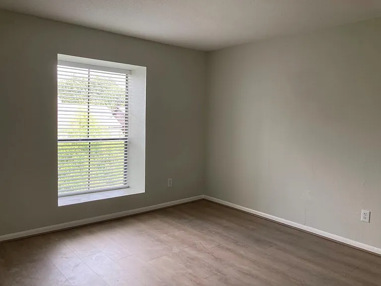 3075 Walnut Bend Ln #33 — Photo 13