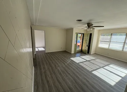 8025 Laura St Photo 1