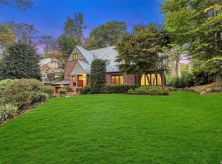 35 Revere Rd, Manhasset, NY 11030