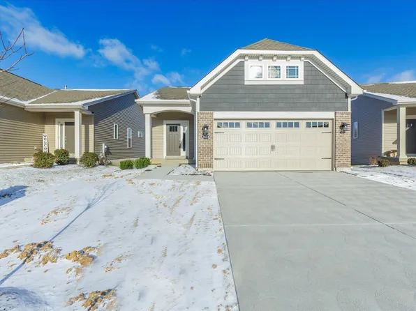 2434 Windswept Farms Dr, Eureka, MO 63025