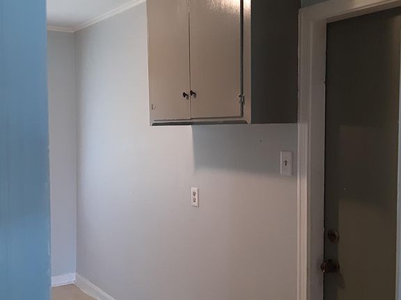 3rd image of 1103 Largo St