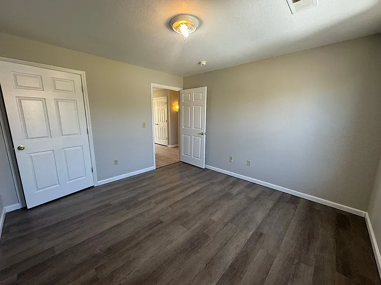 1121 Transit Way — Photo 9