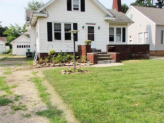 4th image of 2408 W Ayres Ave