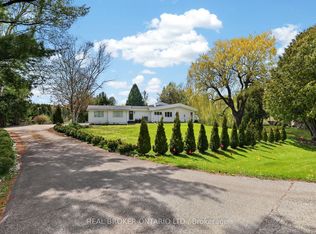26 Orchard Ct, East Gwillimbury, ON L0G1M0