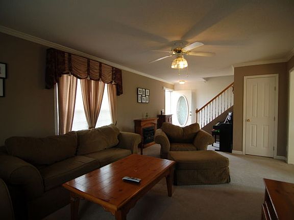 2nd image of 485 Marquise Dr