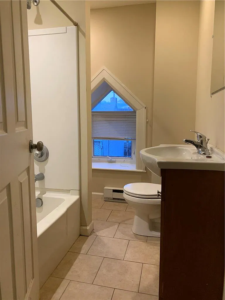 2 bed, 1.0 bath, 550 sqft, $1,425 — Photo 4