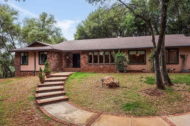 4820 Winding Way photo 1