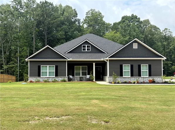 1925 Lee Road 288, Smiths Station, AL 36877