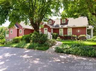 1809 Evans Rd, Hendersonville, NC 28739