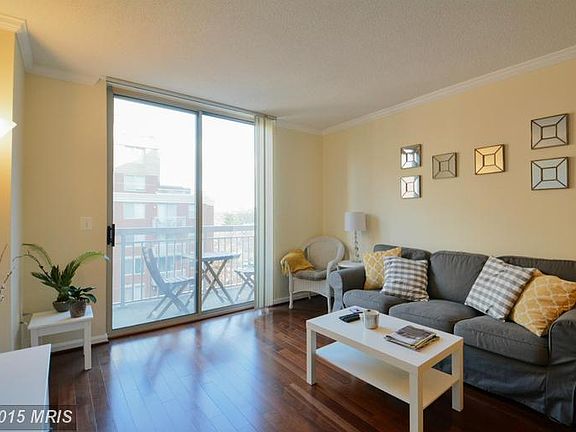 5th image of 3830 9th St N APT 707W