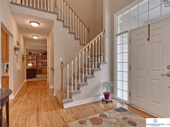 4th image of 112 Castle Pine Dr