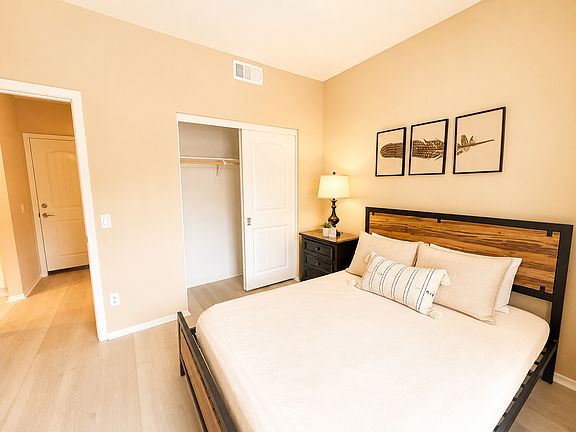 4th image of 1732A Parkplace Ln #A