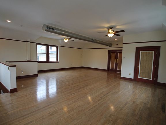 3rd image of 1043 Sumner Ave