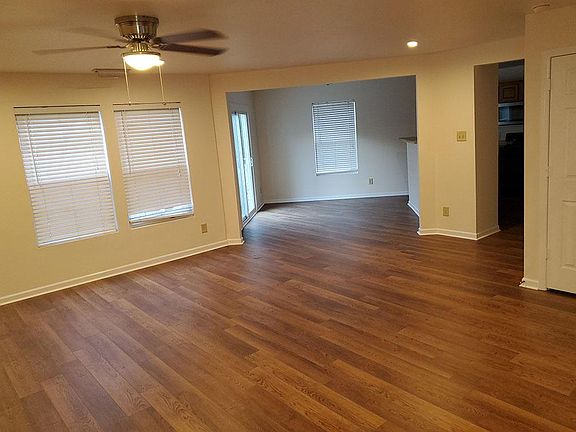 5th image of 13926 Lawrence Farm Ln