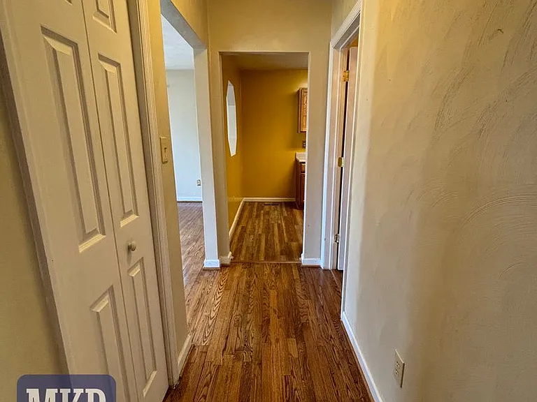 1712 Wayne St NE — Photo 21