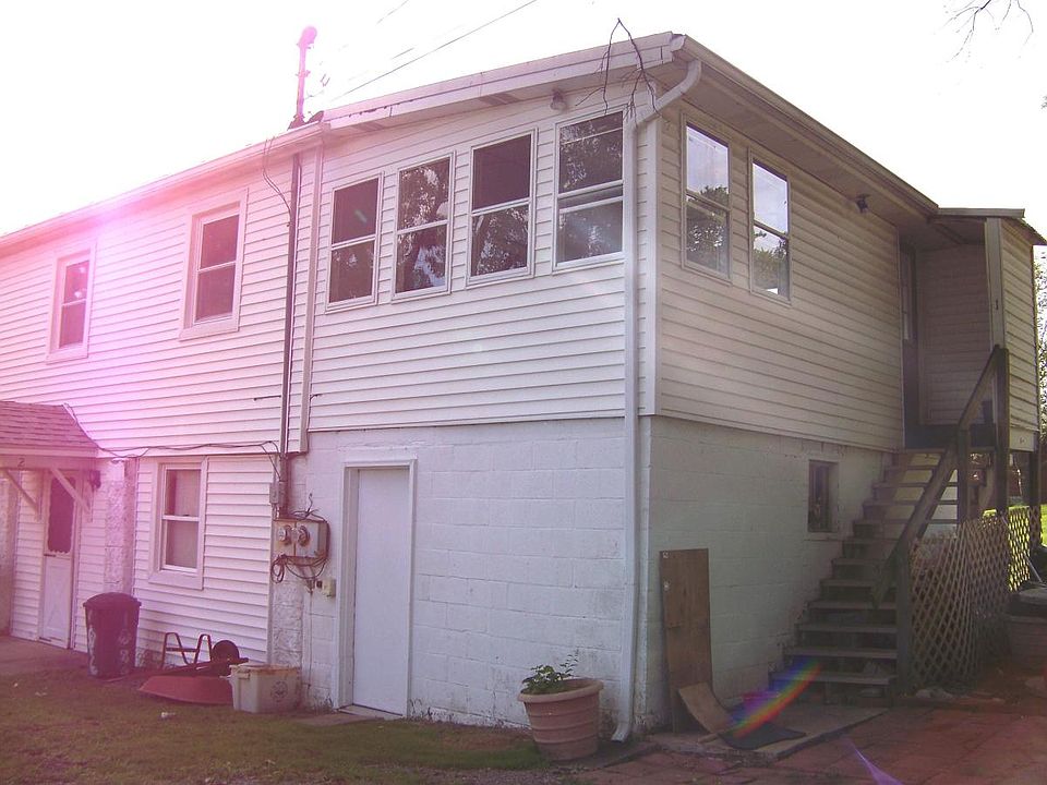 Apartment Bldg