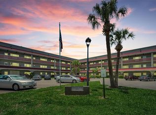 2072 Australia Way W APT 32, Clearwater, FL 33763