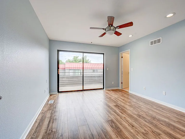 812 Walnut St #E — Photo 12