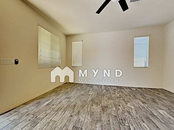 4th image of 26543 N 131st Dr