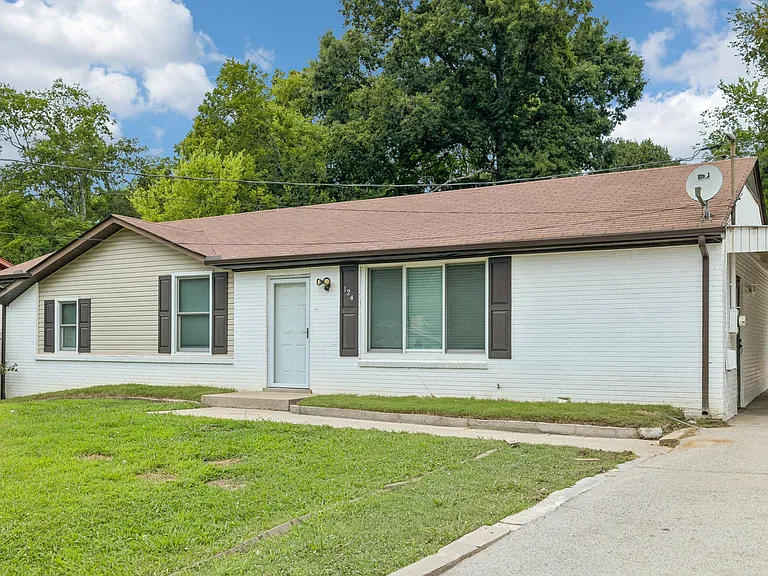 124 Denise Dr — Photo 36