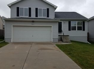 19607 T St, Omaha, NE 68135