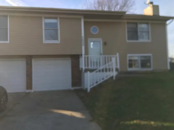 1232 NE Hendrix Dr #Na, Lees Summit, MO 64086