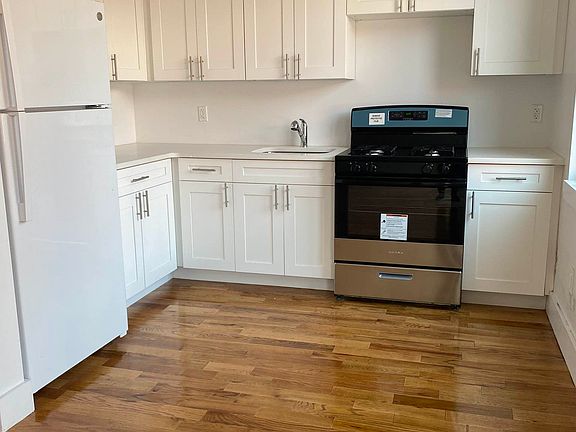 3rd image of 2973 Ocean Pkwy #2B