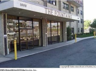 1000 Clove Rd APT 3F, Staten Island, NY 10301