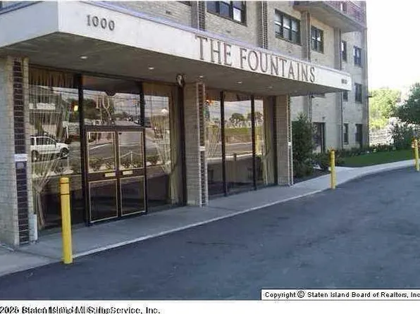 1000 Clove Rd APT 3F, Staten Island, NY 10301
