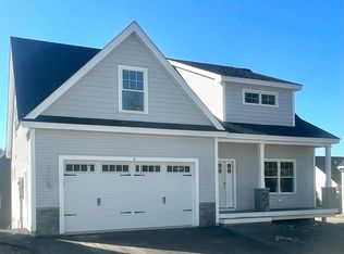 2 Kinsman Ln, Windham, NH 03087