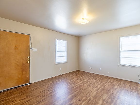 5th image of 2809 S 27th St