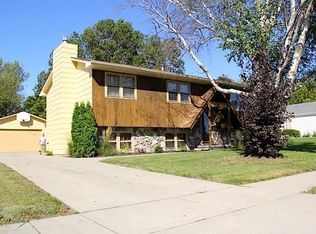 1013 E 17th St N, Newton, IA 50208