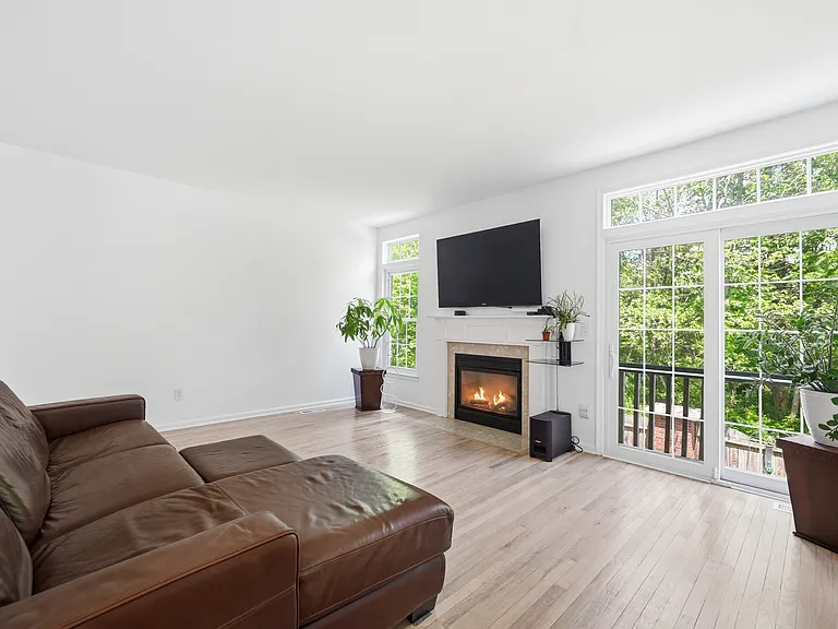 8727 Talbott Farm Dr — Photo 6