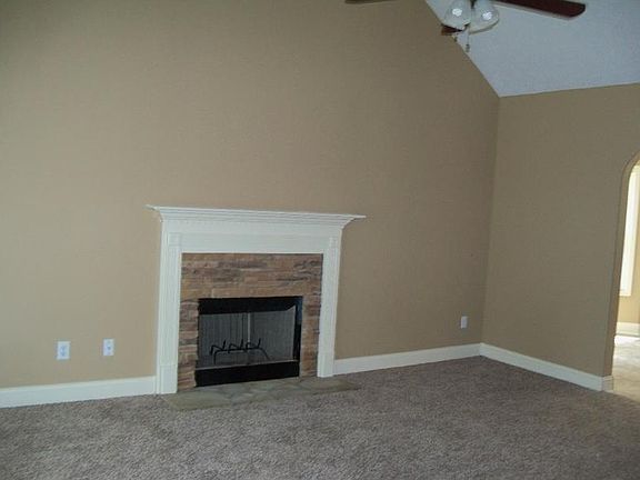 3rd image of 154 Greatwood Dr