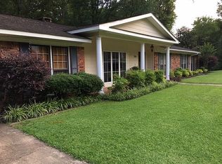 589 Robin Rd, Grenada, MS 38901
