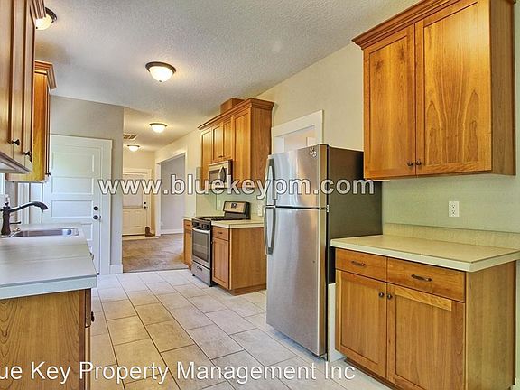 4th image of 339 N Skidmore St #A