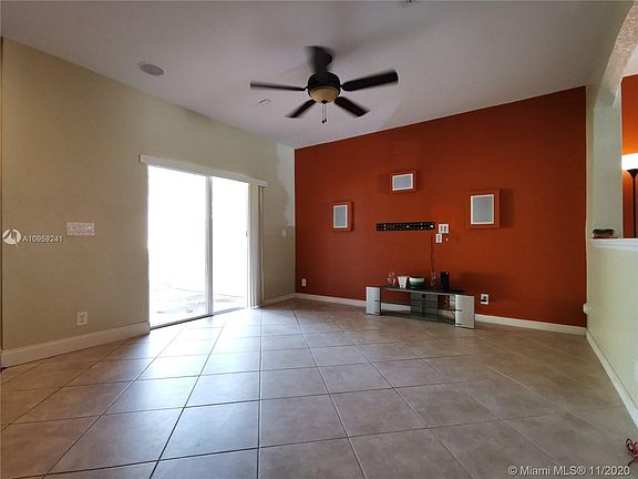 5th image of 11313 NW 34th Pl