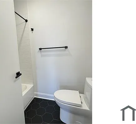 2 bed, $1,650 — Photo 2