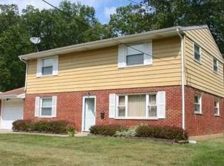8460 Sunlight Dr, Cincinnati, OH 45231