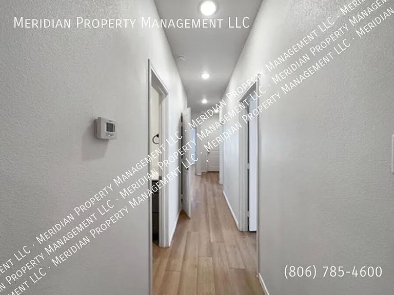 5537 Itasca St #B — Photo 12