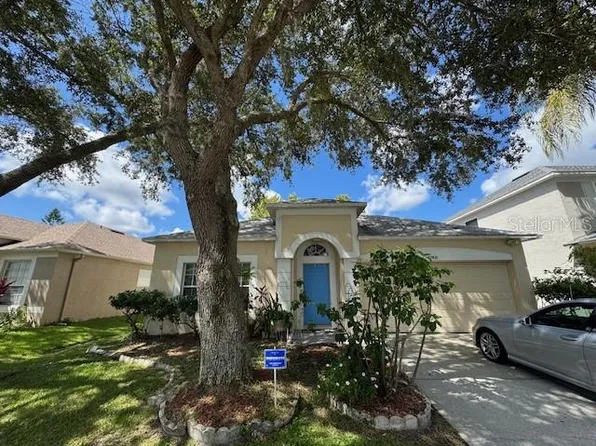 27431 Sky Lake Cir, Zephyrhills, FL 33544
