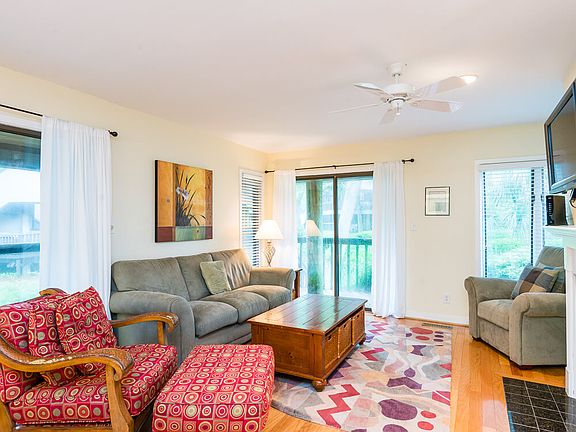 5th image of 4519 Park Lake Dr