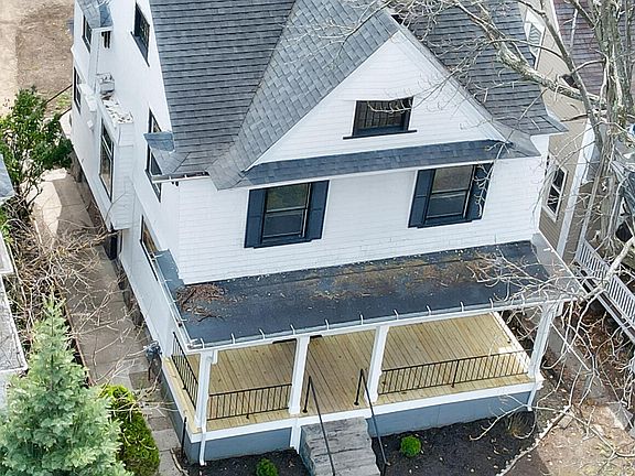 4th image of 1338 Sigsbee St SE
