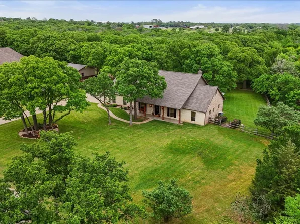 7621 Woodwind Dr, Alvarado, TX 76009