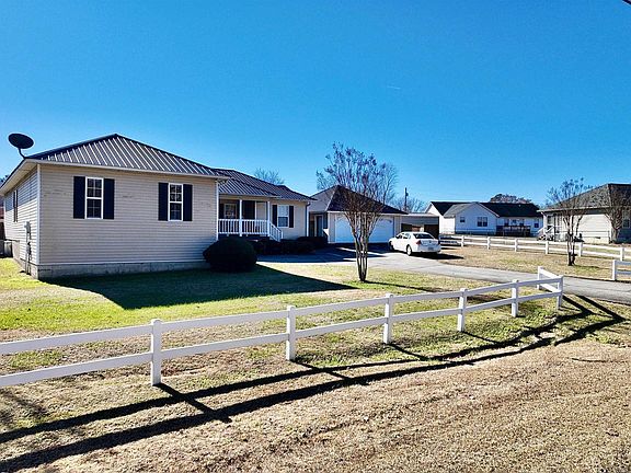 2nd image of 100 Plantation Dr