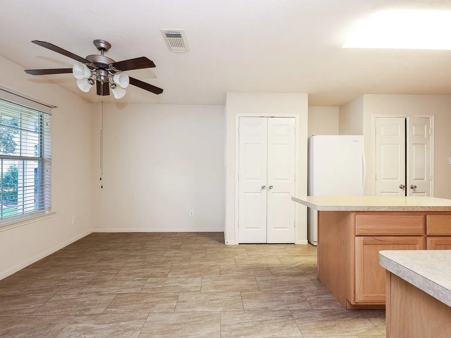 3 bed, 2.0 bath, $2,200 — Photo 4