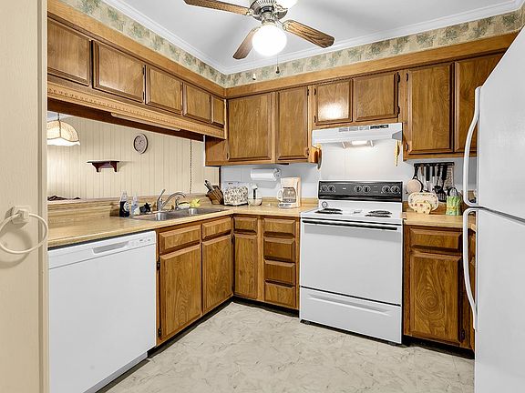 3rd image of 9501 Shore Dr. #A-302